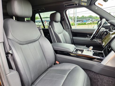 Certified 2024 Land Rover Range Rover SE AWD/4WD image 16