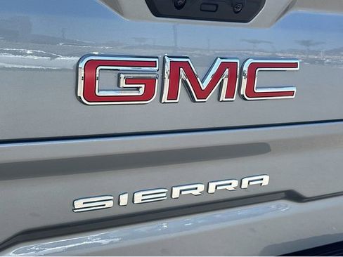 Used 2026 GMC Sierra 1500 SLT AWD/4WD image 23