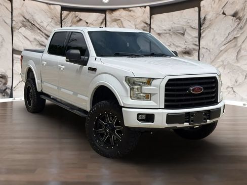 Used 2017 Ford F150 XLT w/ Equipment Group 302A Luxury RWD image 9