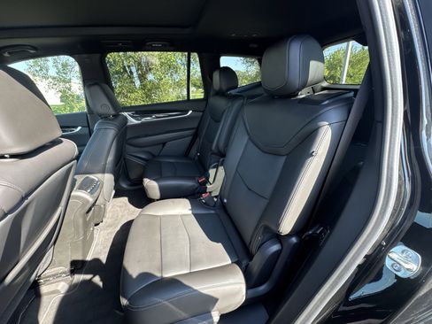 Certified 2025 Cadillac XT6 Premium Luxury image 23