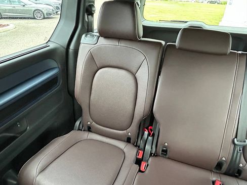 Used 2025 Volkswagen ID. Buzz Pro S RWD image 12