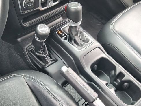 Used 2022 Jeep Gladiator Overland w/ Popular Equipment Package image 20