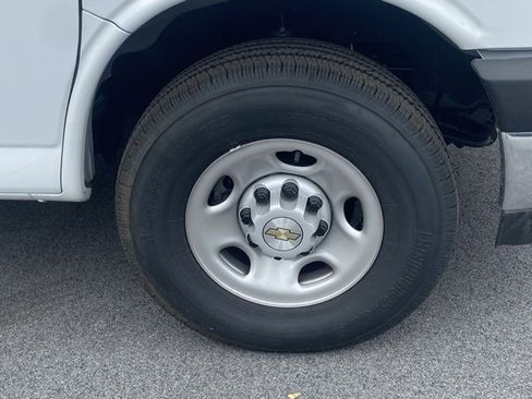 New 2025 Chevrolet Express 3500 w/ Power Convenience Package image 15