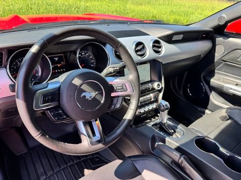 Used 2016 Ford Mustang GT Premium w/ Equipment Group 401A RWD image 14