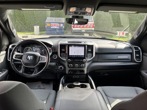 Used 2022 RAM 1500 Big Horn AWD/4WD image 14