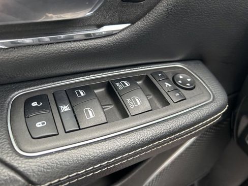 Used 2024 RAM 1500 Laramie image 15