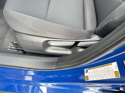 Used 2025 Toyota Prius LE image 23