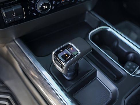 Used 2026 Chevrolet Silverado 1500 LTZ image 22