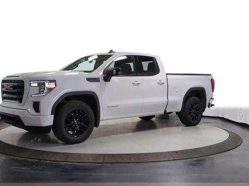 Used 2022 GMC Sierra 1500 Elevation w/ Driver Alert Package I AWD/4WD image 5