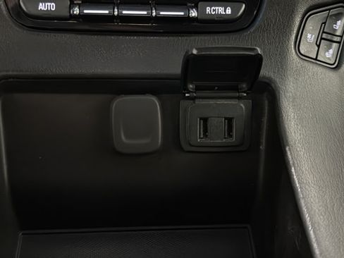 Used 2020 GMC Yukon SLT AWD/4WD image 35