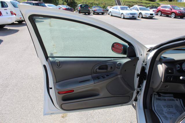 Used 2004 Dodge Intrepid ES FWD image 10