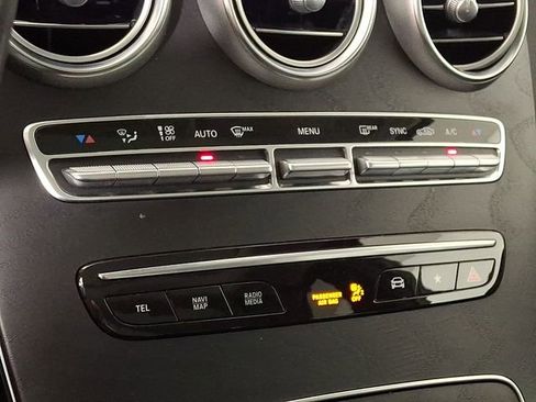 Used 2021 Mercedes-Benz GLC 300 4MATIC image 19