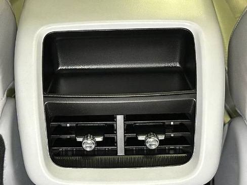 Used 2024 Cadillac Lyriq Luxury RWD image 35