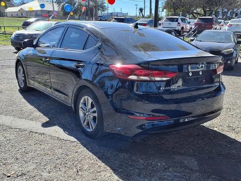 Used 2018 Hyundai Elantra SEL FWD image 5