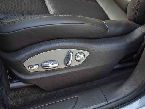 Used 2022 Porsche Macan image 20