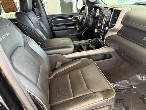 Used 2020 RAM 1500 Laramie w/ Sport Appearance Package AWD/4WD image 32
