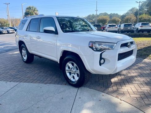Used 2018 Toyota 4Runner SR5 image 8