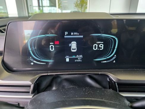 Used 2025 Kia Telluride S AWD/4WD image 25