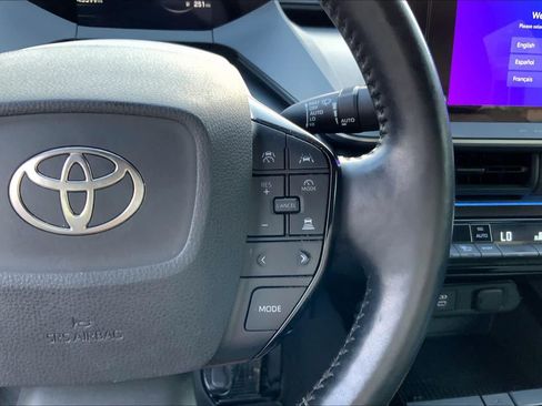 Used 2024 Toyota Prius XLE FWD image 24