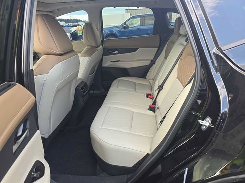 Used 2025 Nissan Murano Platinum AWD/4WD image 7