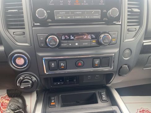 Used 2024 Nissan Titan SV w/ SV Convenience Package AWD/4WD image 23