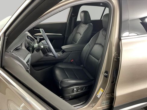 Used 2023 Cadillac XT4 Premium Luxury AWD/4WD image 21