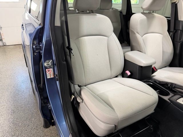 Used 2016 Subaru Forester 2.5i Premium w/ All-Weather Package AWD/4WD image 22