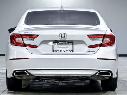 Used 2019 Honda Accord Sport image 9