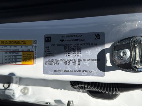 New 2026 Chevrolet Suburban LT w/ Comfort Package image 32