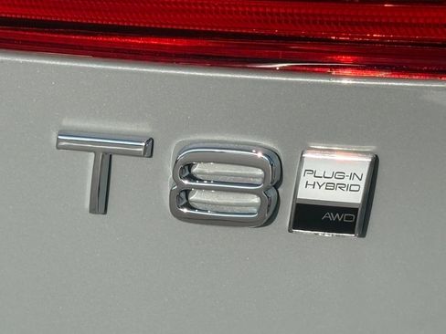 New 2026 Volvo XC60 T8 Ultra w/ Protection Package Premier AWD/4WD image 8