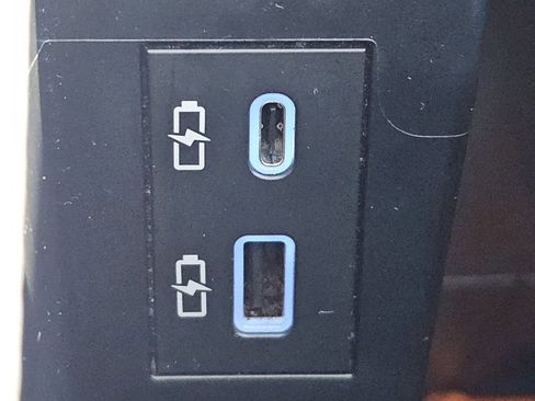 Used 2024 Toyota Sienna XLE image 16