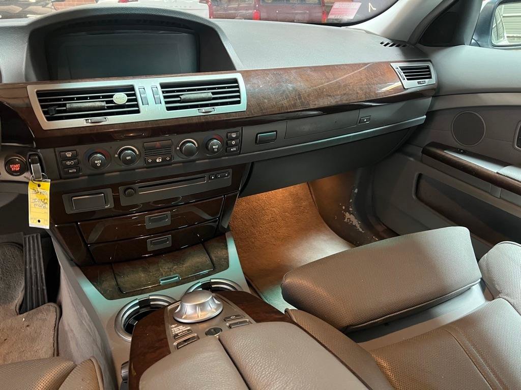 Used 2004 BMW 745Li RWD image 26