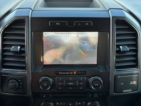 Used 2018 Ford F150 XLT w/ Equipment Group 302A Luxury AWD/4WD image 4