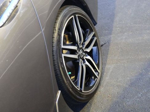 Used 2017 Honda Accord Sport image 35