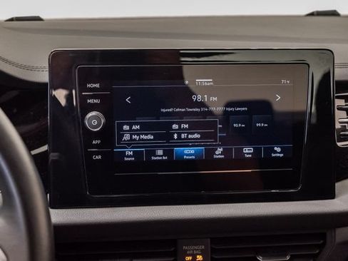 Used 2025 Volkswagen Jetta Sport FWD image 17
