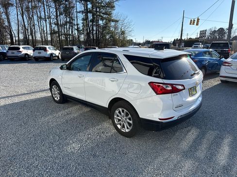 Used 2019 Chevrolet Equinox LT image 3