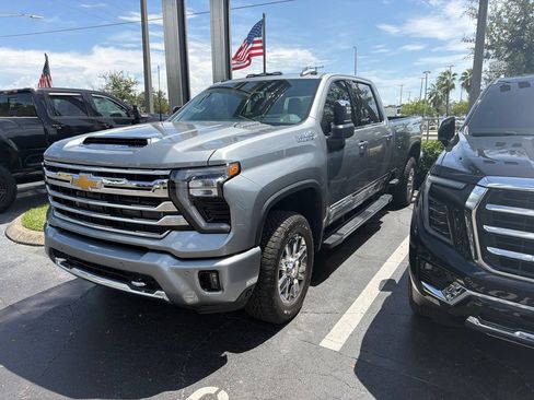 Used 2026 Chevrolet Silverado 3500 High Country w/ High Country Premium Package AWD/4WD image 1