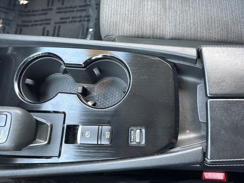 Used 2023 Nissan Rogue SV FWD image 20