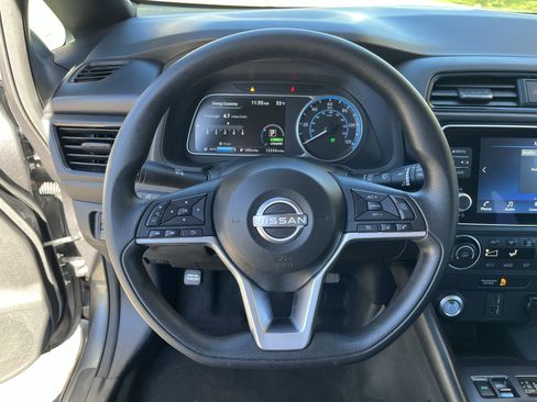 Certified 2023 Nissan Leaf S image 11