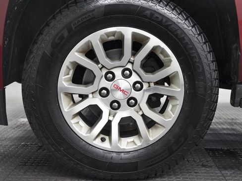 Used 2017 GMC Yukon SLT w/ Open Road Package image 11