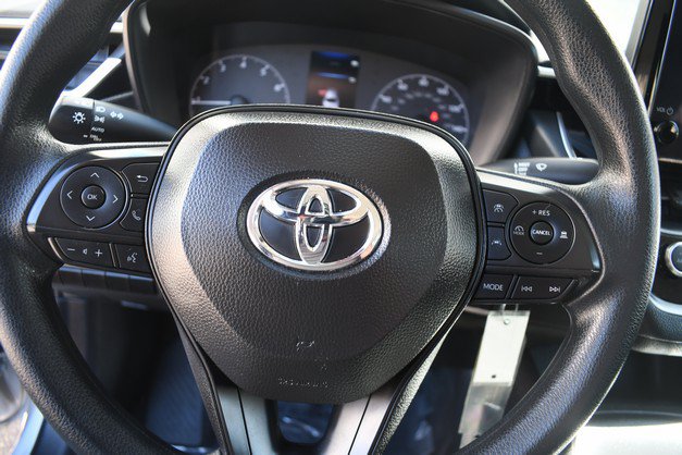 Certified 2025 Toyota Corolla LE FWD image 30