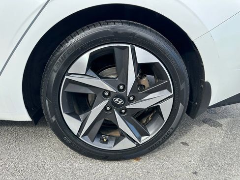 Used 2022 Hyundai Elantra SEL w/ Convenience + Premium Package image 33