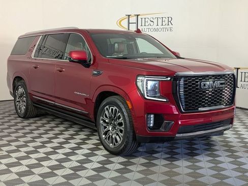 Used 2023 GMC Yukon XL Denali Ultimate image 2