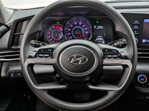 Used 2023 Hyundai Elantra SEL FWD image 25