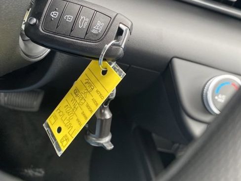 New 2026 Hyundai Elantra SE image 22