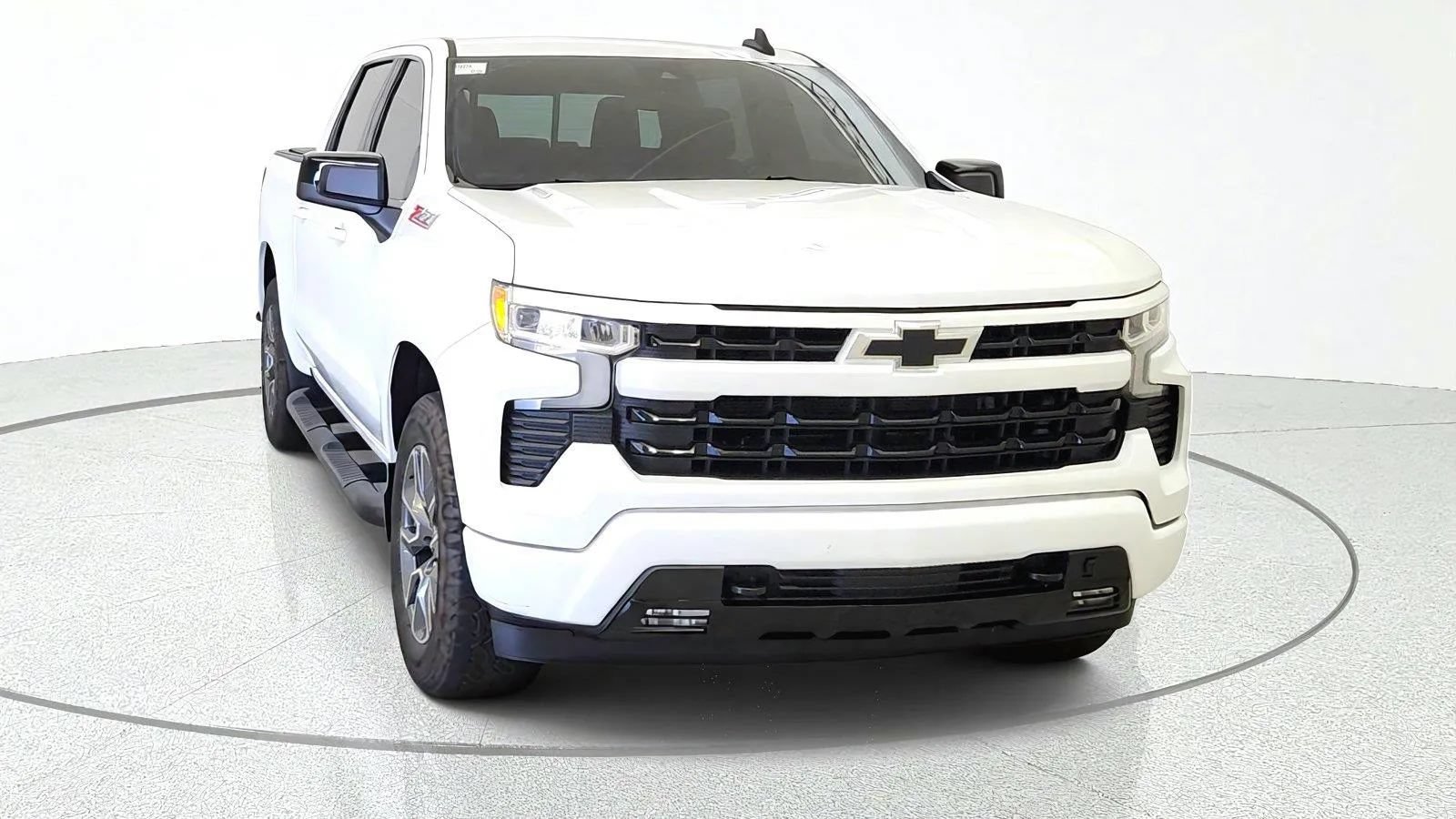 Used 2025 Chevrolet Silverado 1500 RST w/ Convenience Package II AWD/4WD image 2
