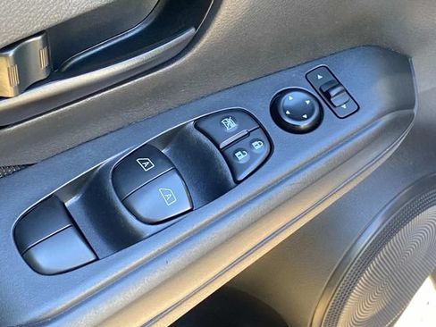 Used 2024 Nissan Kicks S FWD image 13