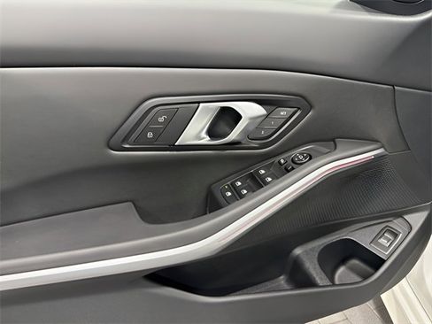 Used 2025 BMW 330i xDrive 330i xDrive image 9