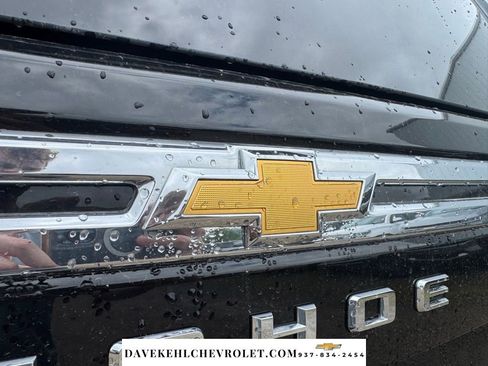 Used 2024 Chevrolet Tahoe LT w/ LT Signature Package AWD/4WD image 7