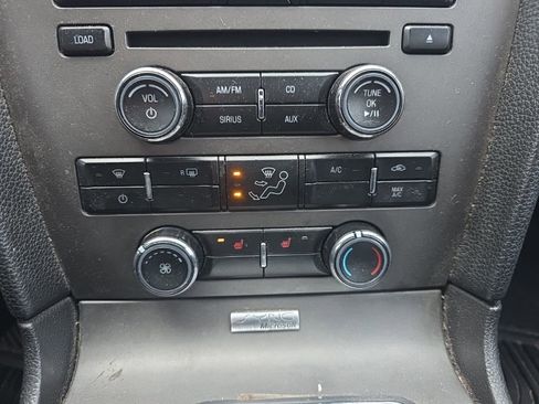 Used 2011 Ford Mustang Premium w/ 203A Rapid Spec Order Code image 23